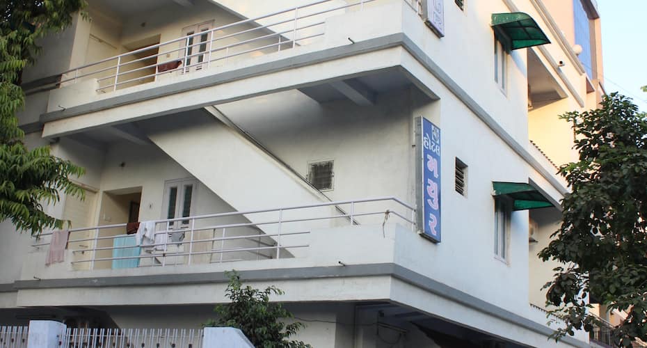 Hotel Mayur AHMEDABAD, Ahmedabad 1